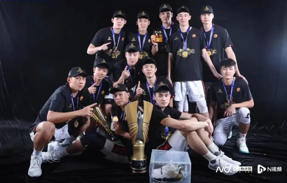 刻苦训练篮球时如何避免受伤的建议_0